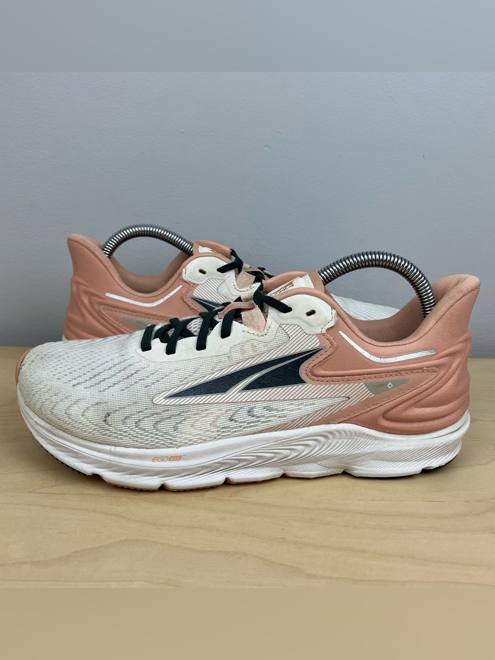 Altra Women’s Size 9.0 Torin 6 White & Pink Athletic Running Shoes - Picture 3 of 12